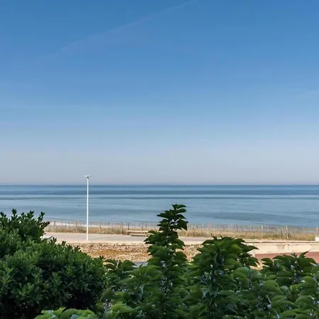 With A Private Pool At 2 Km From Sea Villa Lacanau